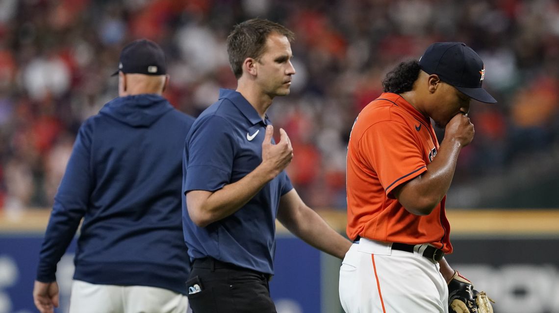 Astros’ García exits ALCS Game 2 early with apparent injury