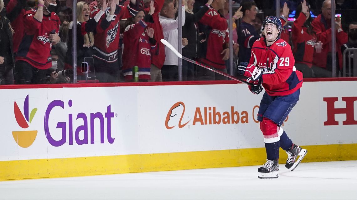Ovechkin scores Nos. 731 and 732, Capitals beat Rangers 5-1
