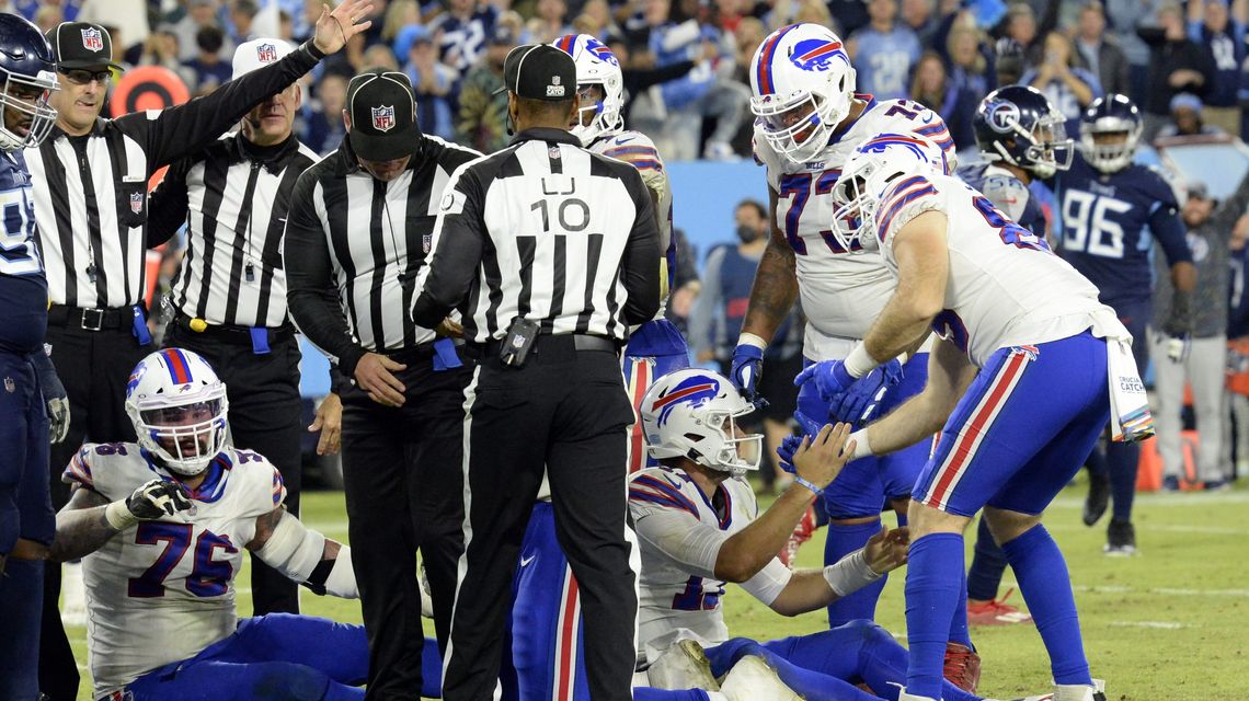 Allen, Bills come up short as Buffalo coach goes for win