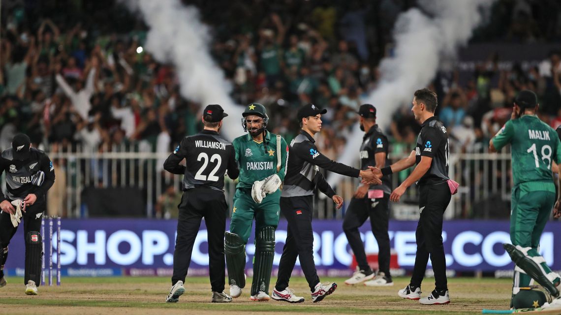 Pakistan wins toss, elects to field against New Zealand