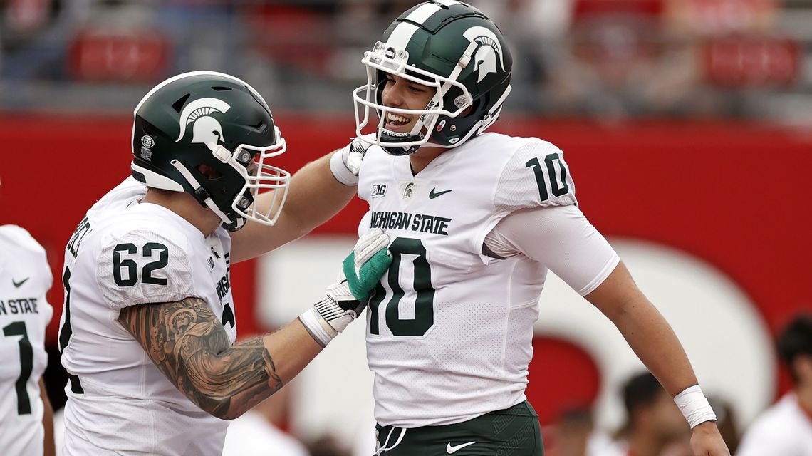 No. 10 Spartans visit Indiana as title hopes take shape