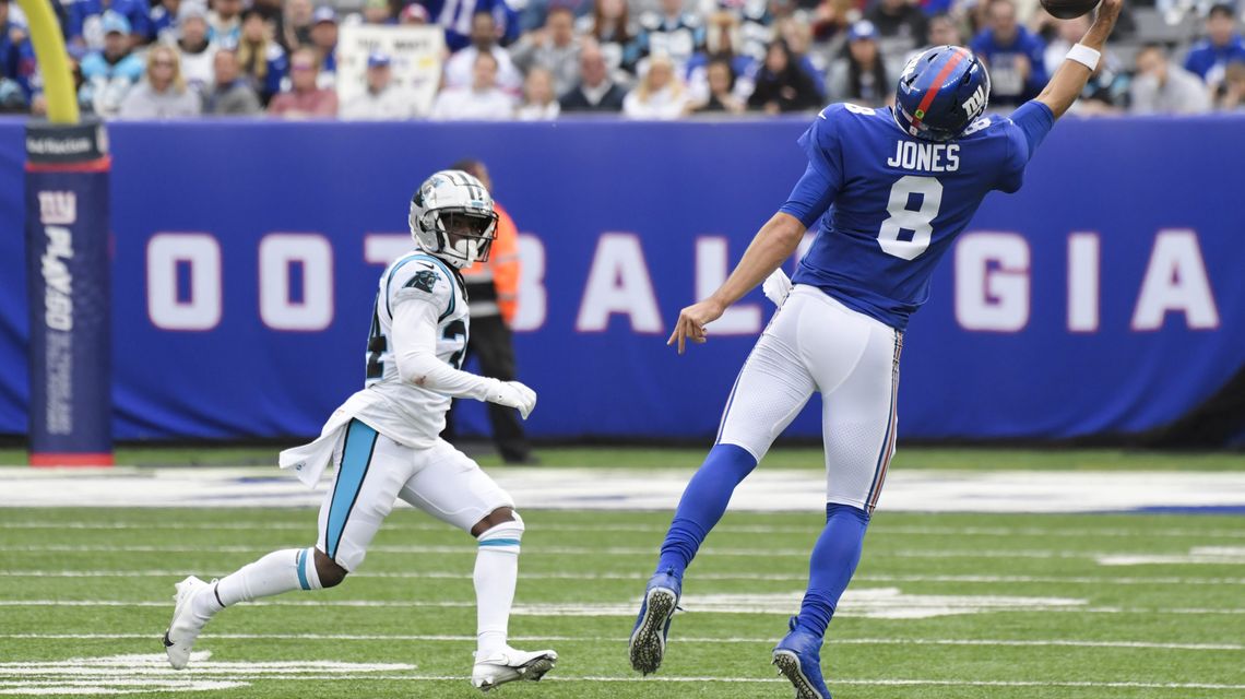 Jones not worried about offensive mates for Giants