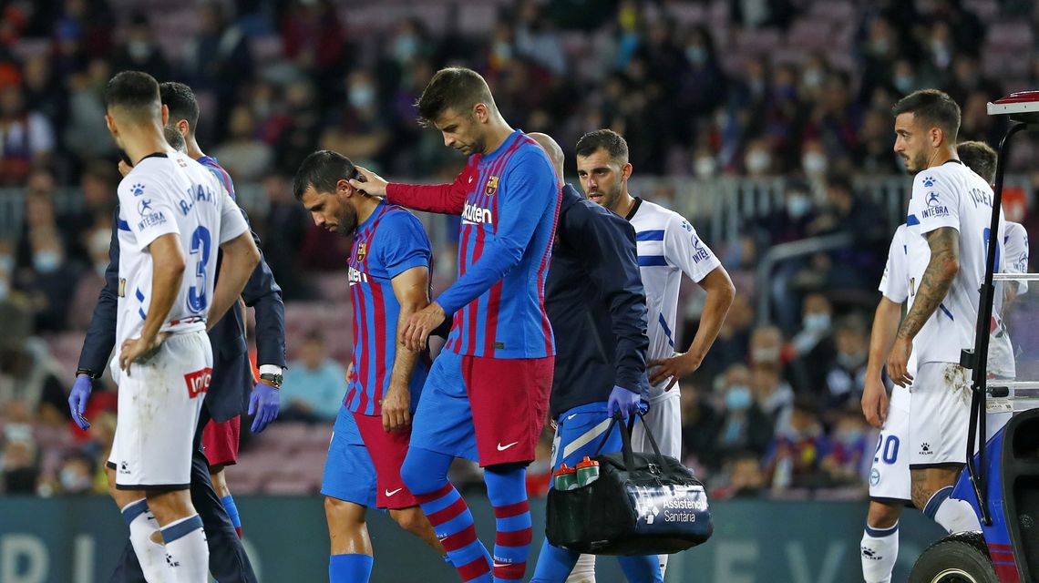 Barcelona: Health issues set to sideline Piqué and Aguero