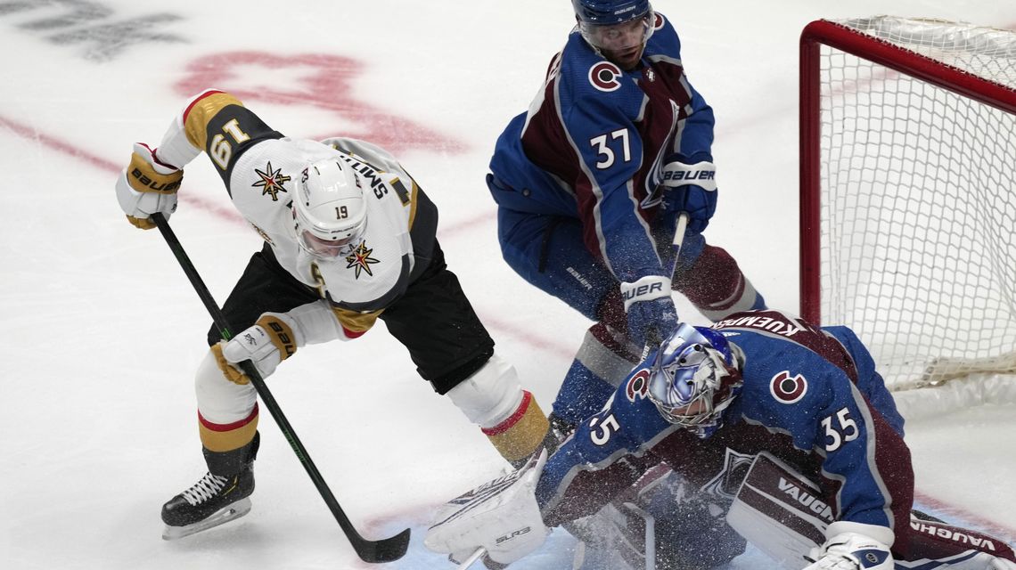 Short-handed goal by Smith helps lift Knights past Avs 3-1