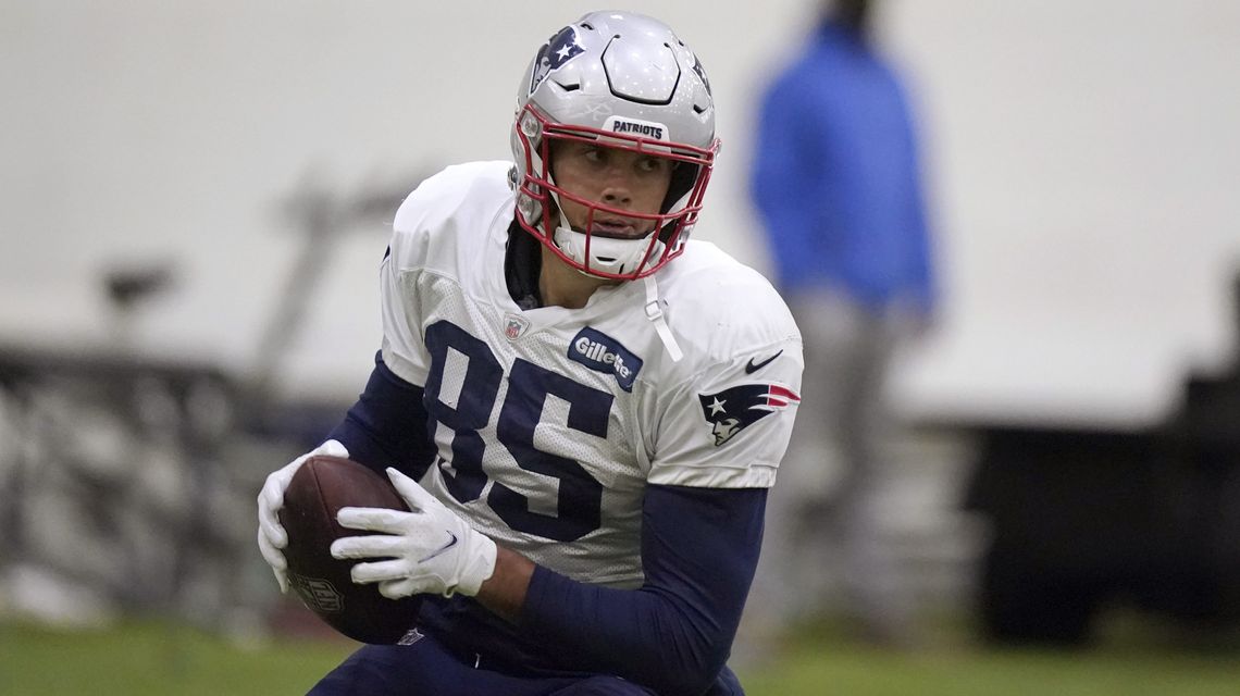 Henry not nostalgic as Pats prepare to face his former team