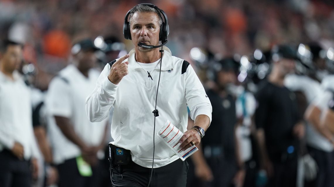 Jaguars’ Meyer never considered resigning coaching job