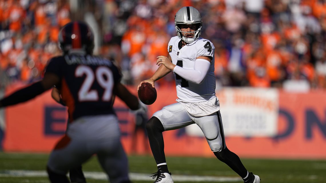 Raiders’ offense thrives in 1st game without Gruden