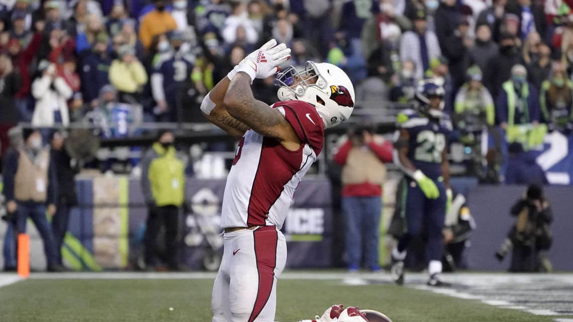 McCoy leads Cardinals to decisive 23-13 win over Seahawks