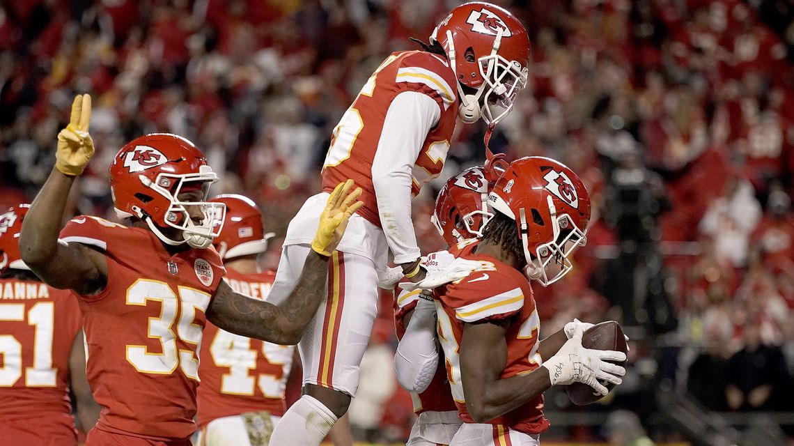 Chiefs’ resurgent defense has them back on top of AFC West