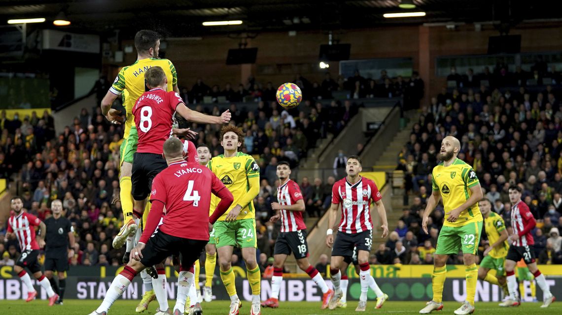 Hanley’s goal gives Dean Smith winning start at Norwich