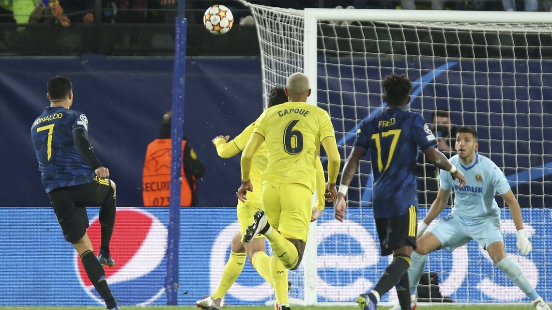 Ronaldo helps Man U into CL’s last 16 with win at Villarreal