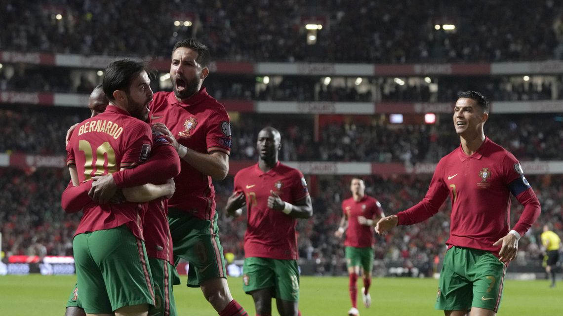 Late Serbia goal leaves Ronaldo’s Portugal in WCup playoffs