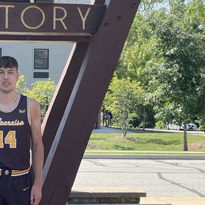 Appleton North’s Maximus Nelson signs with Valpo basketball program