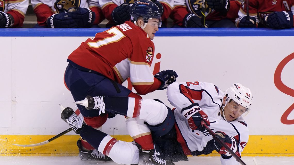 Panthers score four goals in third to beat Capitals 5-4