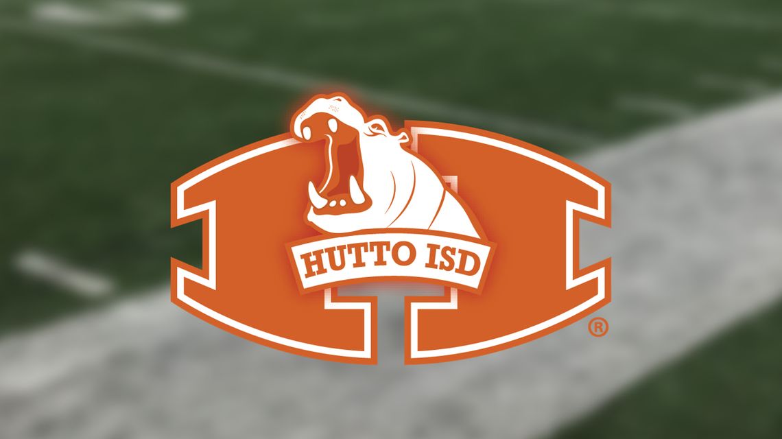 Isabella Michael scores a touchdown for Hutto Middle School