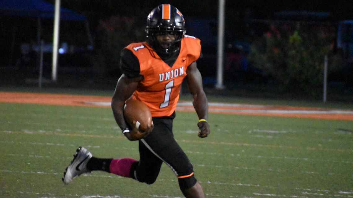 ‘Last Chance U’ standout Isaiah Wright playing football at Union College after bumpy EMCC exit