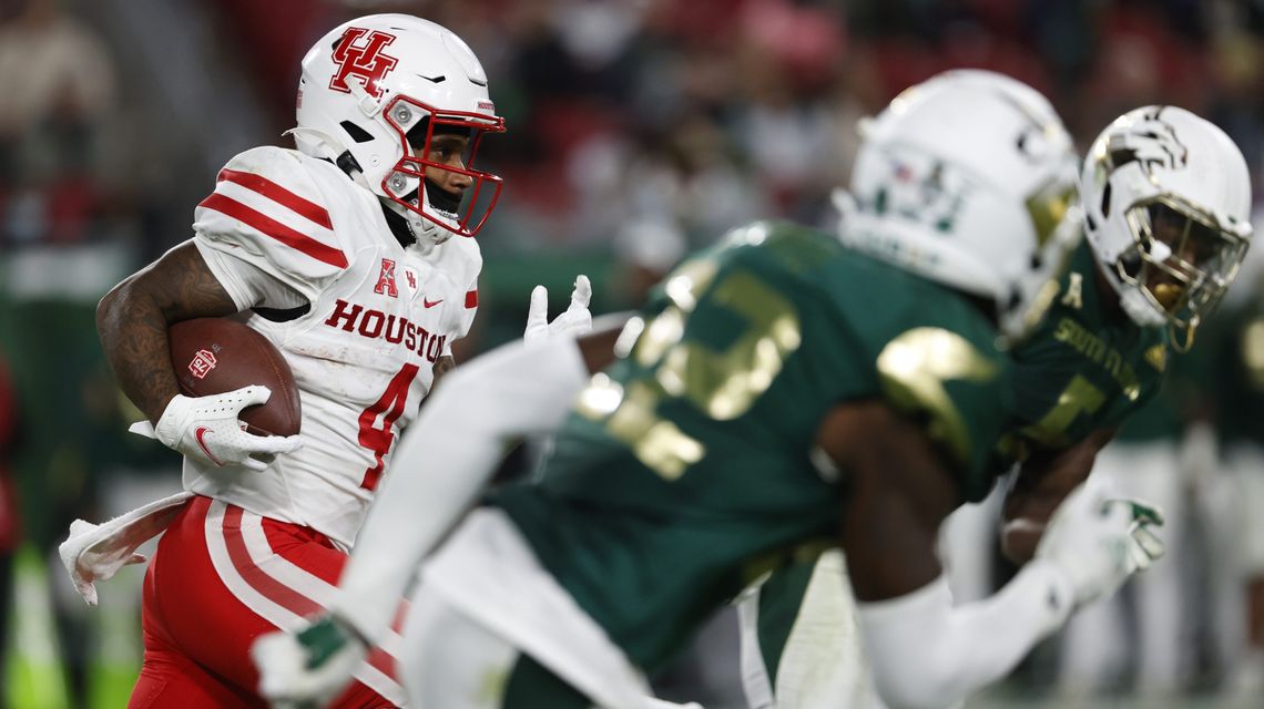 No. 19 Houston visits 1-win UConn in season finale