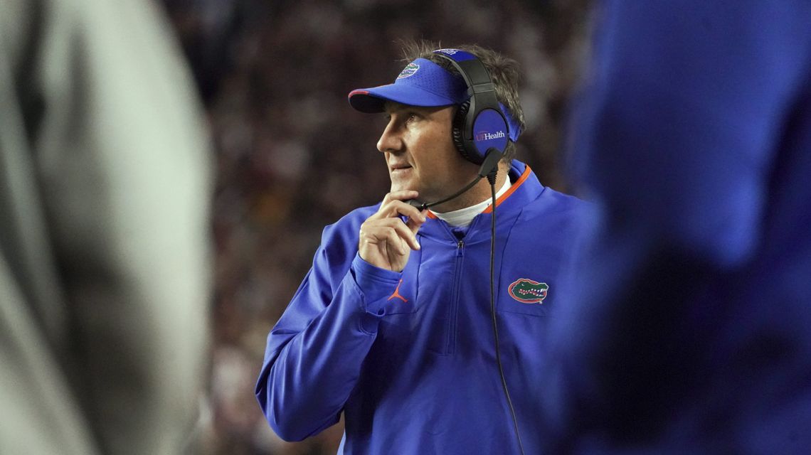 AP source: Florida fires Mullen after 6th loss in 9 games