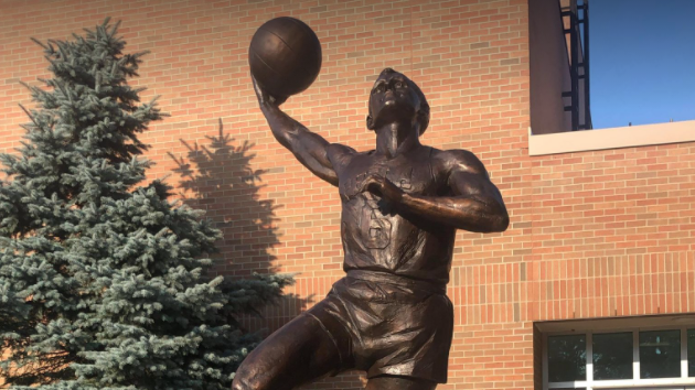 Memorial statue at Chillicothe HS stands tall in honor of NBA champion Neil Johnston