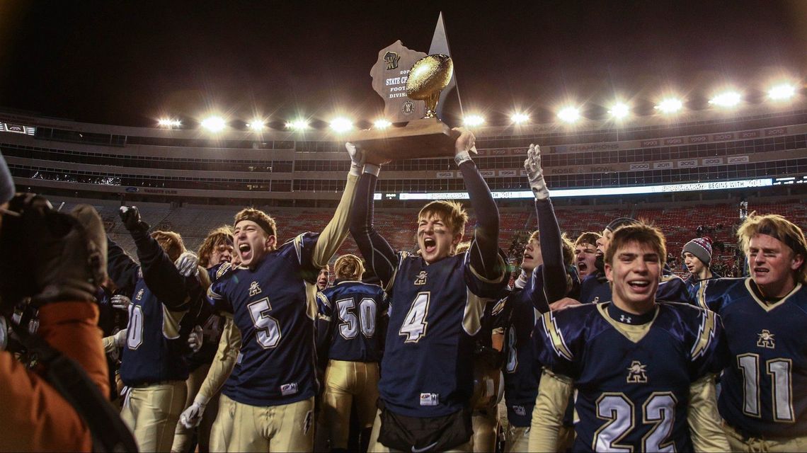 Aquinas Blugolds win state for the first time since 2007