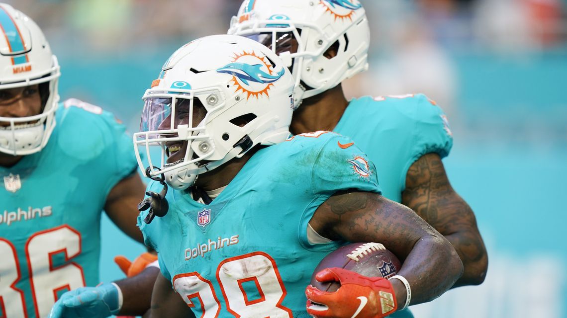 Dolphins extend winning streak to 6, rally past Jets 31-24