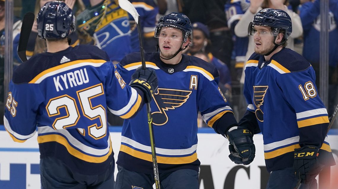 Tarasenko leads Blues past Oilers in 1st game since layoff