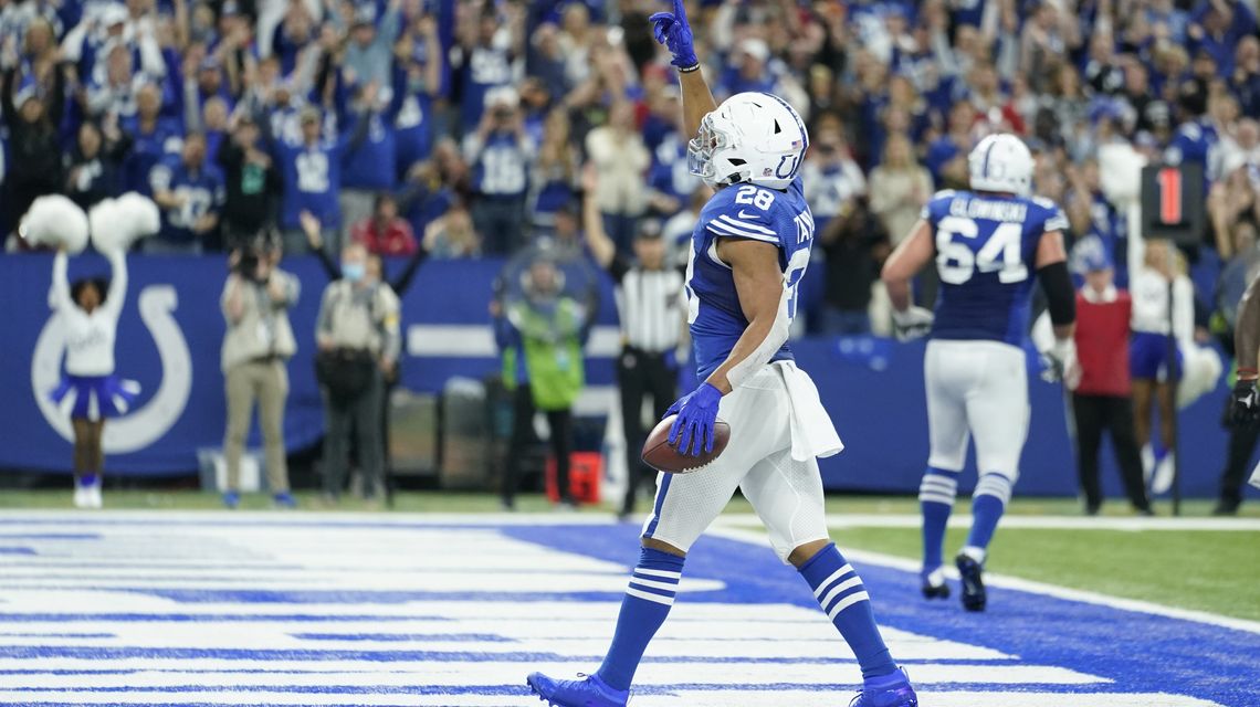 Pinter starts for Colts against Pats with Kelly inactive