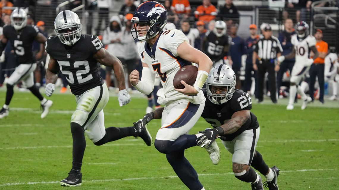 Raiders’ defense comes through big to remain in playoff race