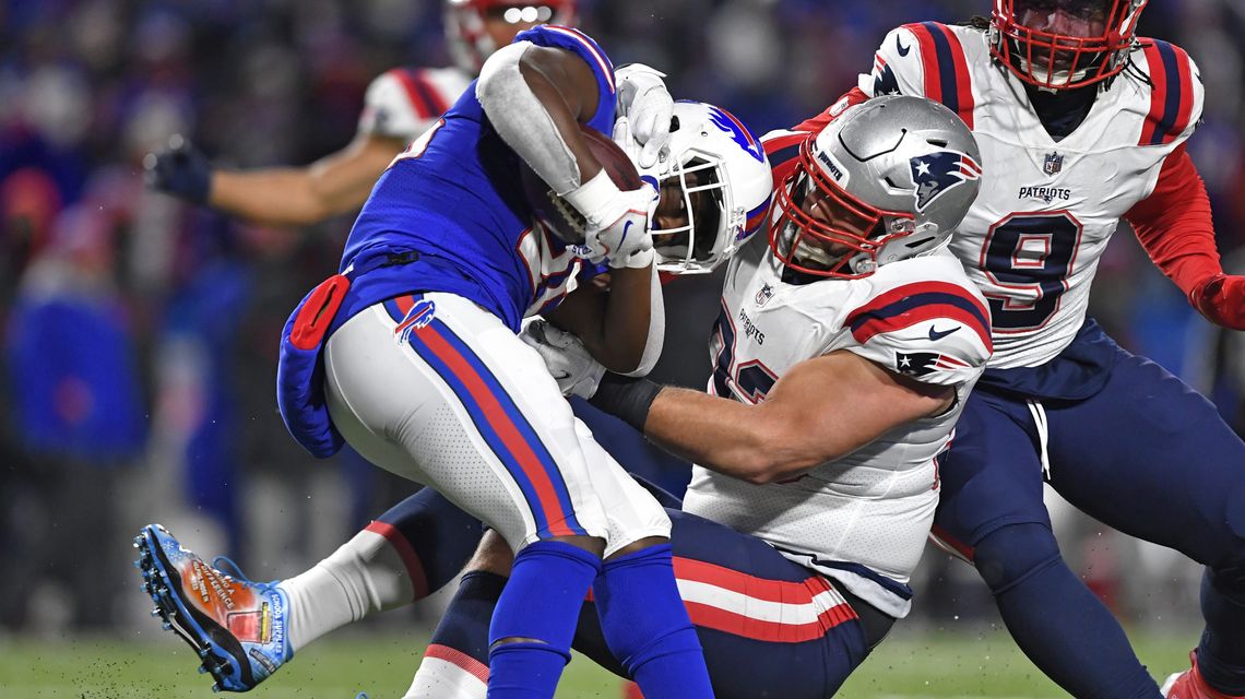 Bills deficiencies exposed yet again in 14-10 loss to Pats