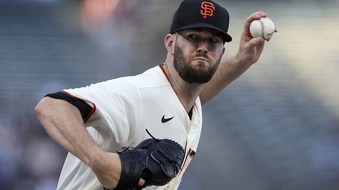 Giants bring back left-hander Alex Wood on two-year contract