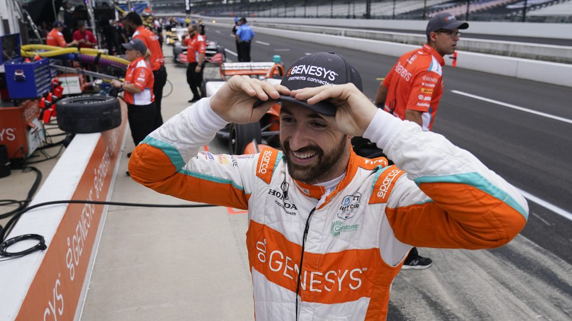 Hinchcliffe moves from IndyCar driver to NBC Sports analyst