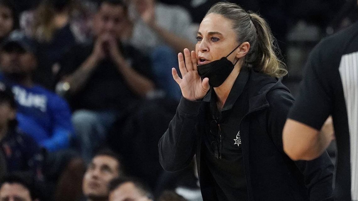Hammon: It was easy decision to leave NBA, return to WNBA