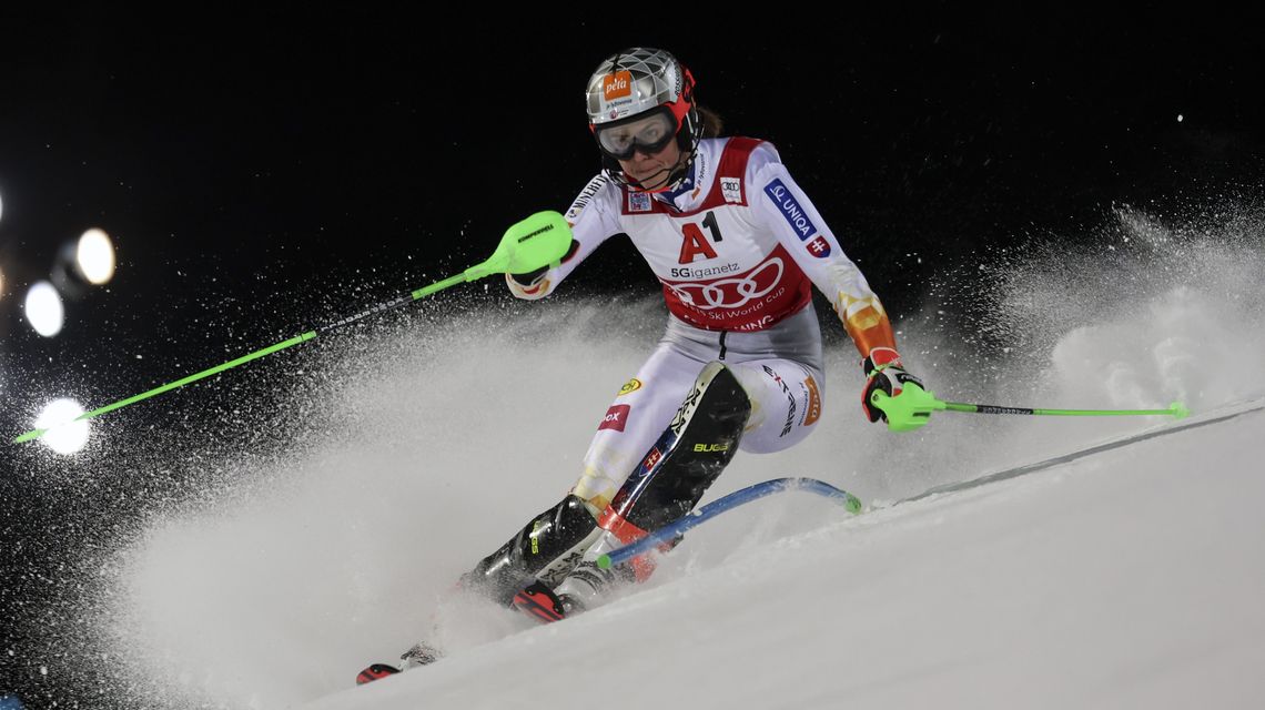 Vlhova leads night race, closes in on World Cup slalom title