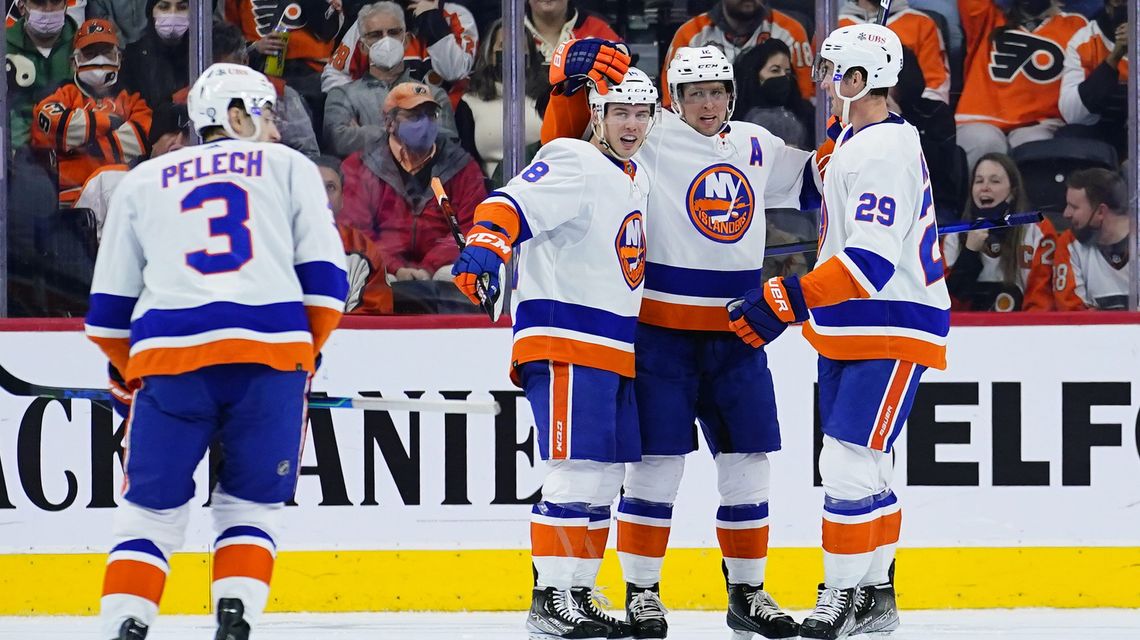 Islanders win 4-3 in shootout, hand Flyers 9th straight loss