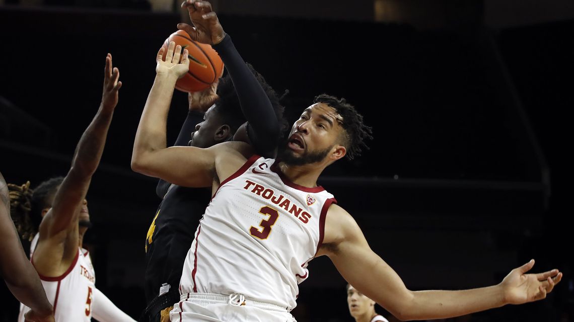 No. 15 USC shakes off slow start to rout Arizona State