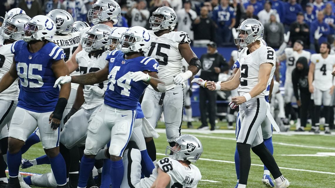 Raiders set NFL record with 5 last-second victories