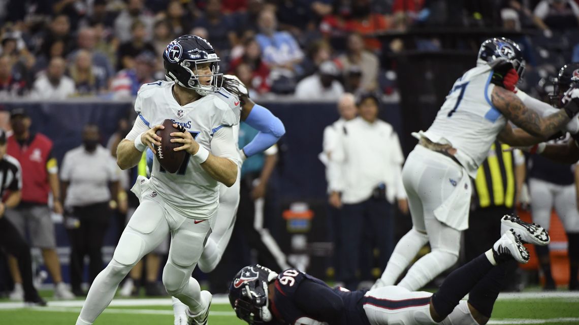 Titans clinch AFC’s top seed with 28-25 win over Texans