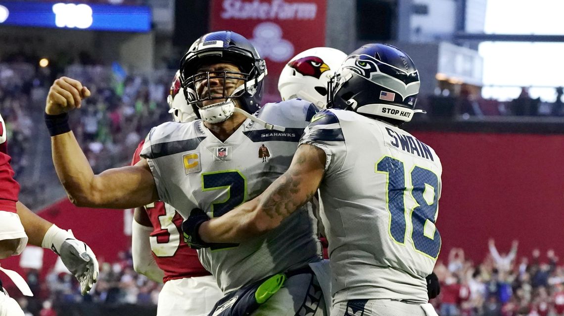 Seahawks win 38-30 to spoil Cardinals shot at NFC West title