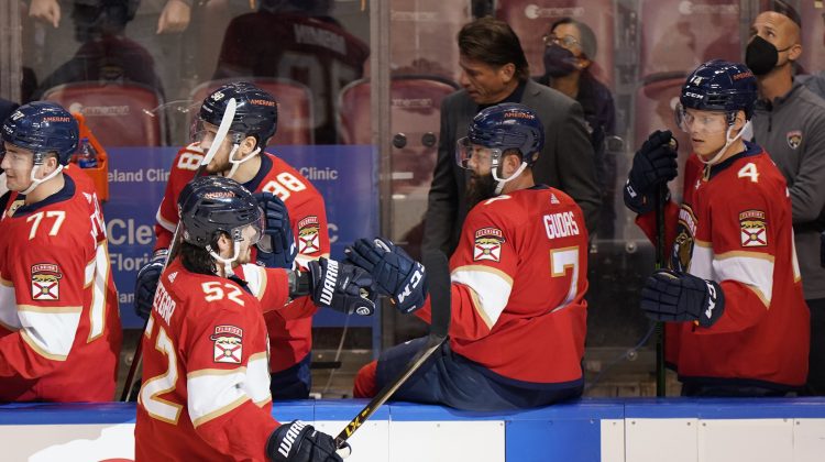 Panthers remain red-hot, roll past Blue Jackets 9-2