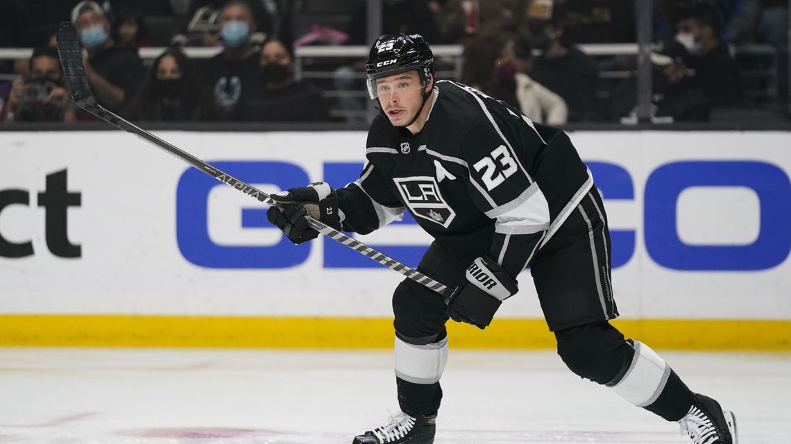 Kings use three-goal flurry in third to bury Penguins 6-2