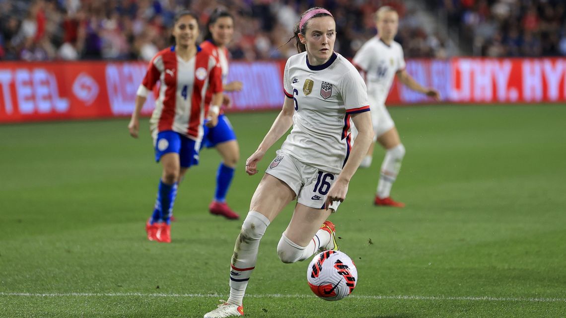 Rapinoe, Lavelle re-sign with OL Reign