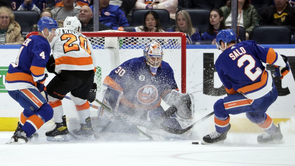 Parise’s 3rd-period goal lifts Islanders past Flyers, 4-3
