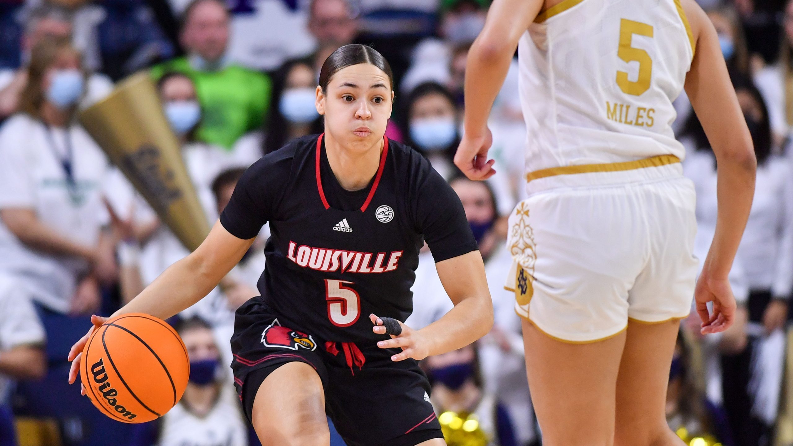 Louisville's Mykasa Robinson creating different scoring