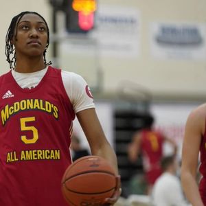 South Carolina’s Gatorade POY becomes third female in history to win slam dunk contest