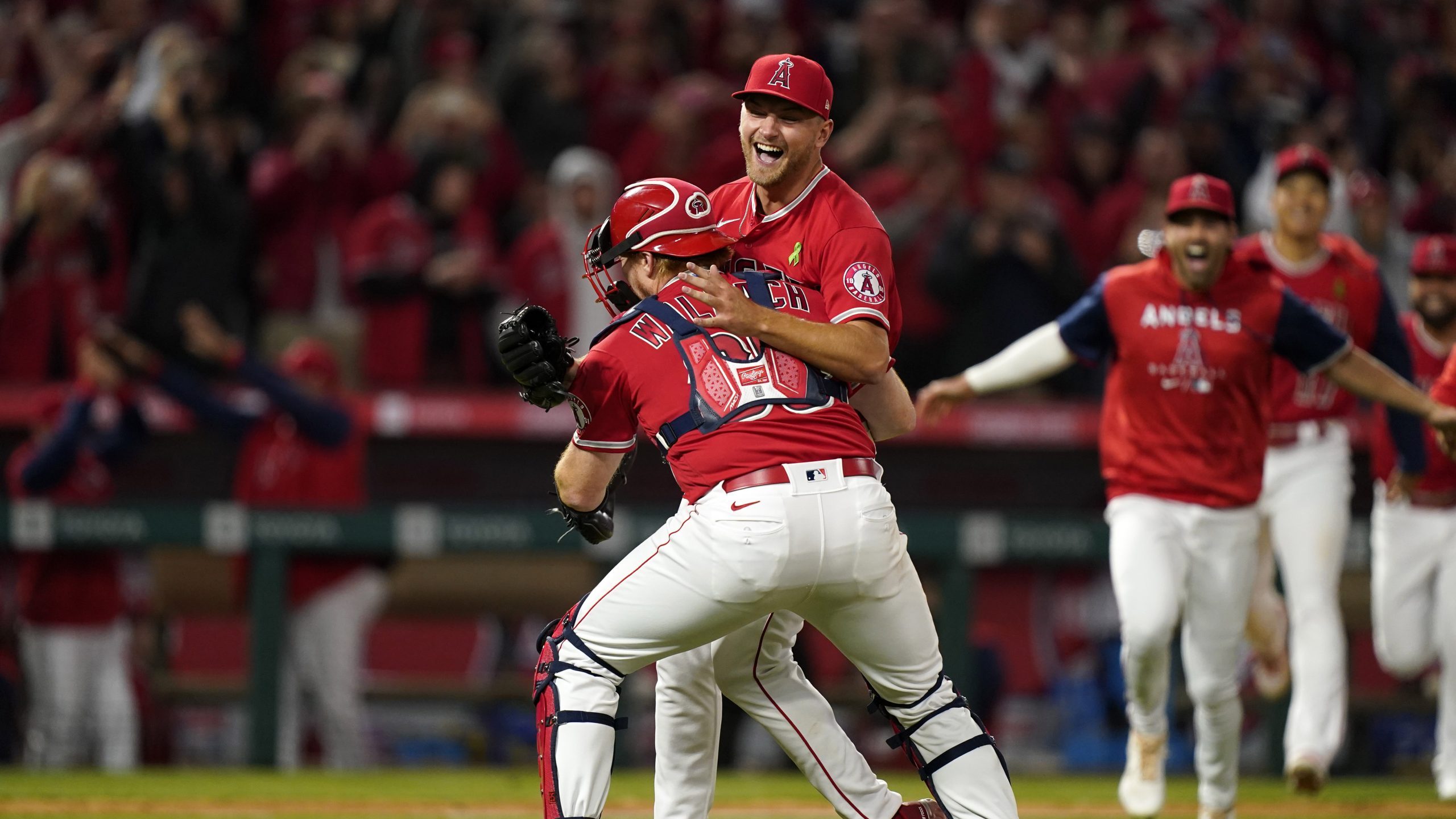 Angels lefty Reid Detmers flirts with second career no-hitter vs. Rangers 