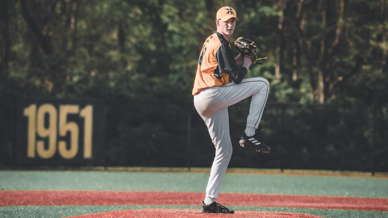 Class of 2023 St. Xavier pitcher Ty Starke commits to nearby Louisville