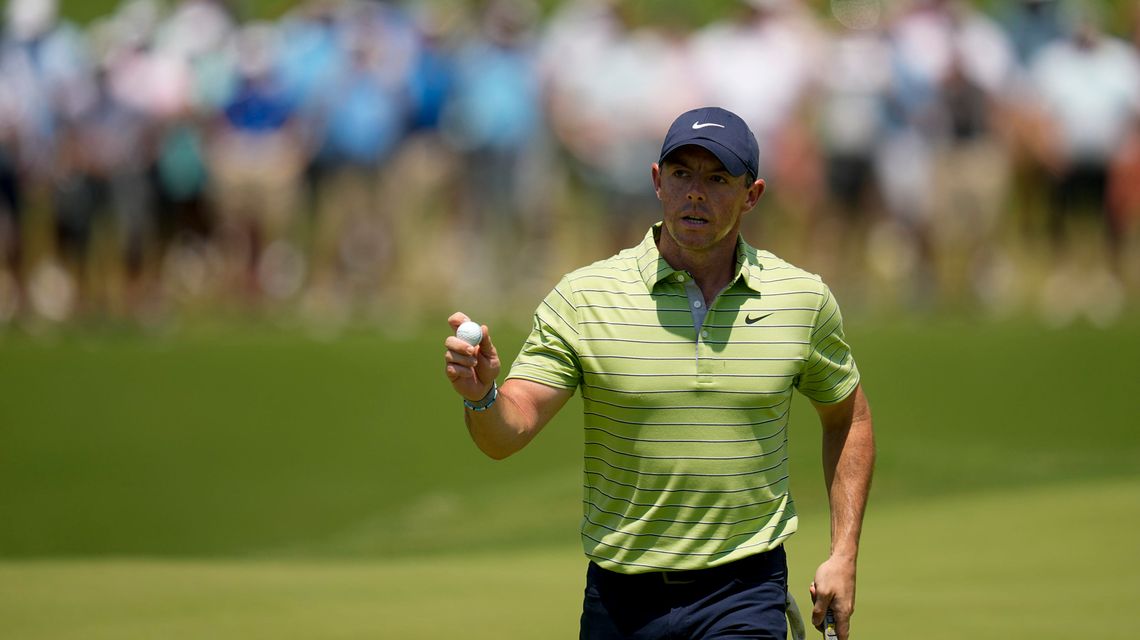 McIlroy powers to a 65 for early lead at PGA Championship