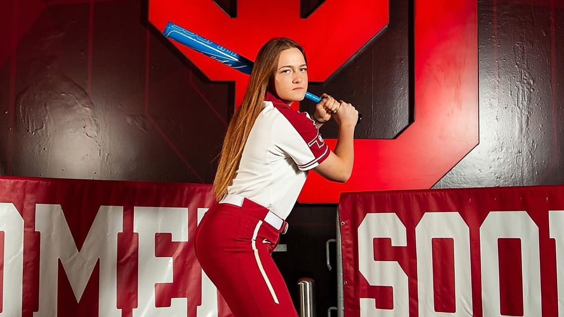 Jocelyn Erickson bringing big bat to Oklahoma softball