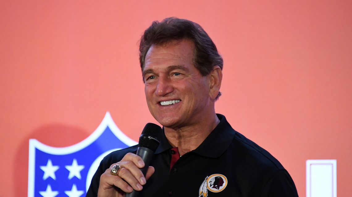 Joe Theismann still inspiring decades after horrific injury