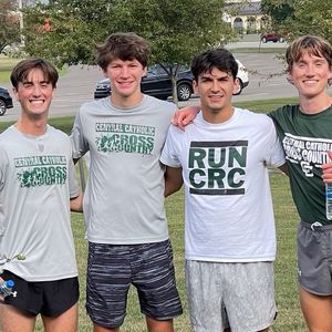 D3 state champion 4×800 relay team reunites to run Central Catholic HS Alumni Race